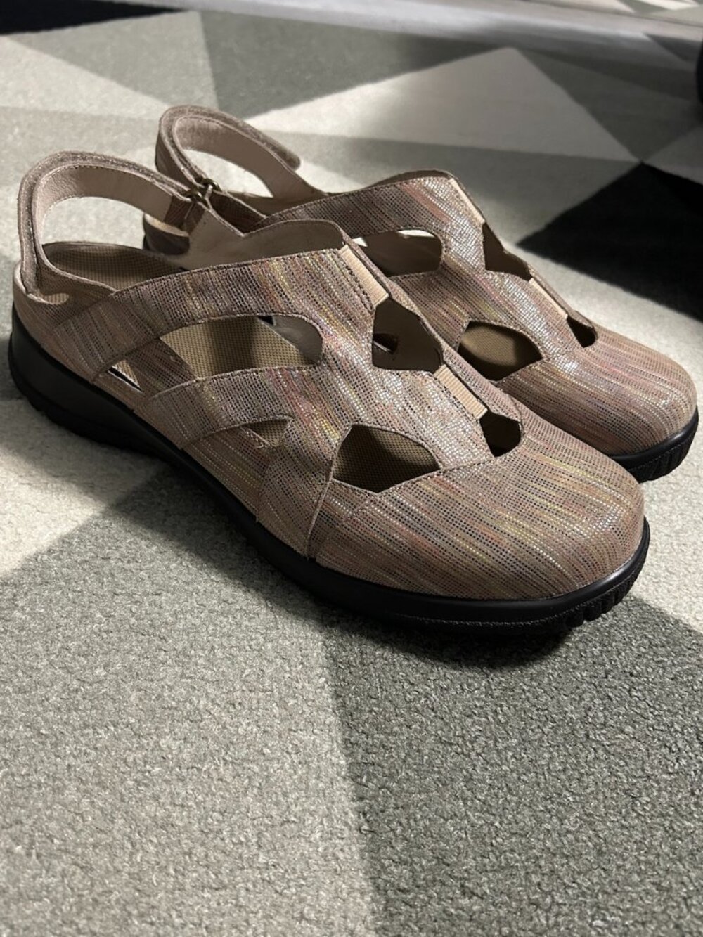 Drew Women's Smiles Shimmer Multi Comfortable Sandals Adjustable Strap Size 12WW